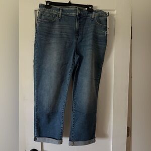 Chico’s So Slimming Girlfriend Slim Leg Crop